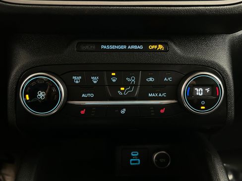 Used 2020 Ford Escape SEL AWD/4WD image 9