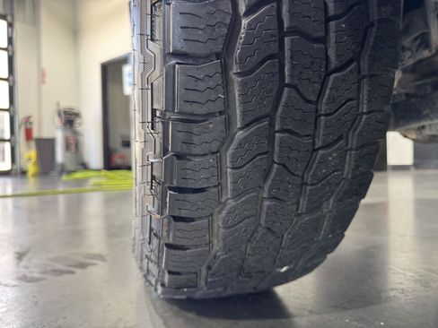 Used 2014 Jeep Wrangler Sport w/ 32" Tire & Wheel Group AWD/4WD image 11