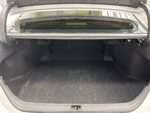 Used 2021 Toyota Camry SE image 18