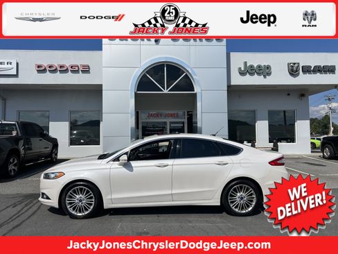 Used 2016 Ford Fusion SE w/ Equipment Group 202A image 1