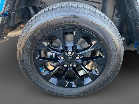 Used 2023 Jeep Wrangler Unlimited Sahara w/ Cold Weather Group image 10