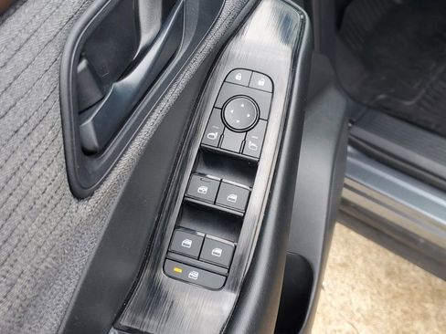 Used 2023 Nissan Rogue S FWD image 15