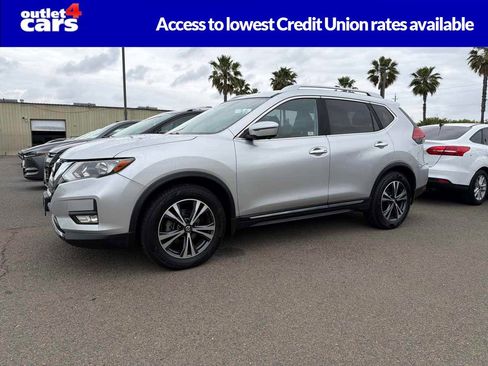 Used 2017 Nissan Rogue SL FWD image 1
