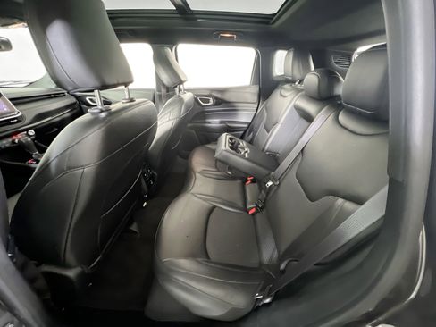 Used 2022 Jeep Compass Altitude w/ Sun and Sound Group image 23