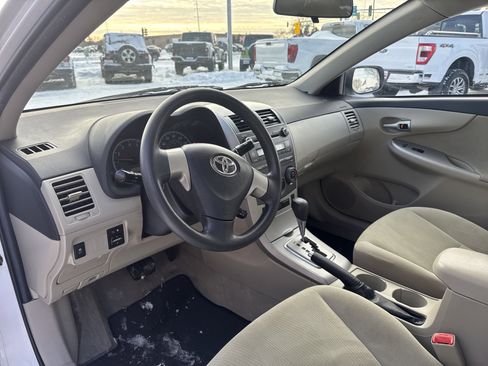 Used 2011 Toyota Corolla LE image 17