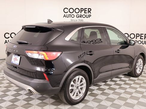 Used 2021 Ford Escape SE image 19
