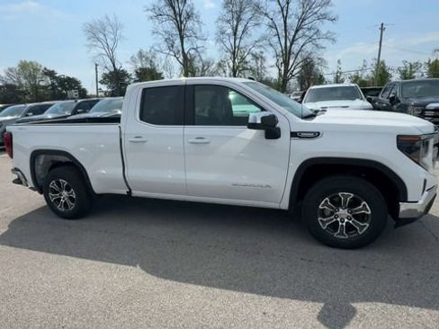 New 2026 GMC Sierra 1500 SLE image 2