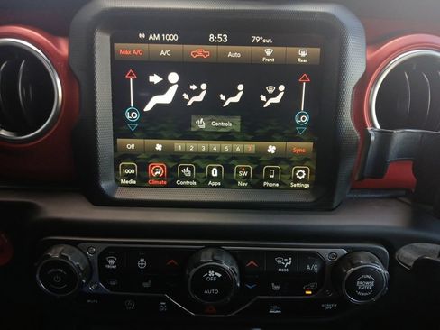 Used 2022 Jeep Gladiator Rubicon w/ LED Lighting Group AWD/4WD image 4