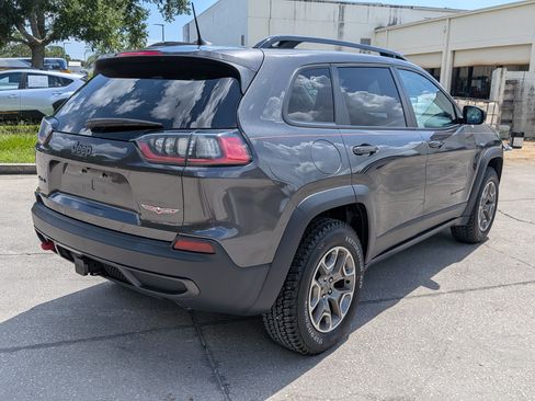 Used 2022 Jeep Cherokee Trailhawk w/ Sun, Sound & Nav Group AWD/4WD image 4