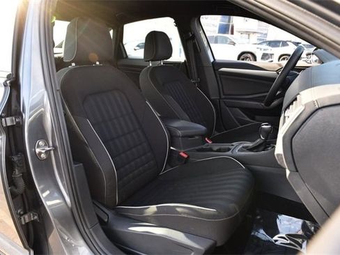 Used 2024 Volkswagen Jetta Sport image 20