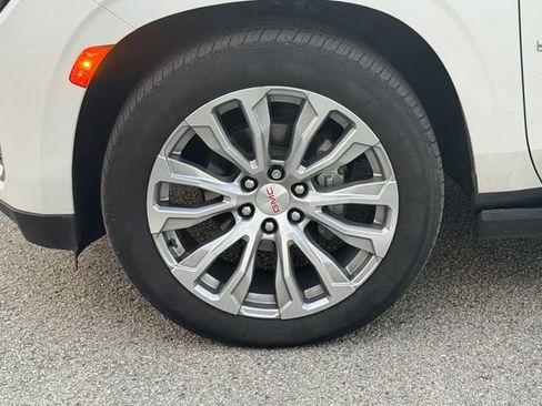 Used 2021 GMC Yukon Denali w/ Denali Ultimate Package image 9