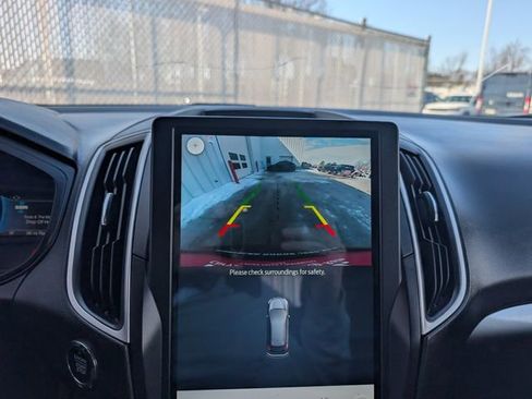 Used 2024 Ford Edge SEL image 15