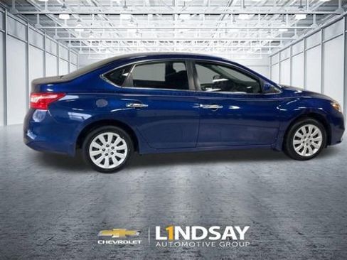 Used 2019 Nissan Sentra S image 2