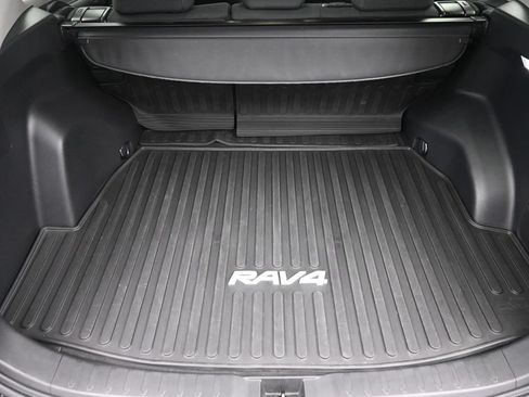 Used 2023 Toyota RAV4 LE AWD/4WD image 11