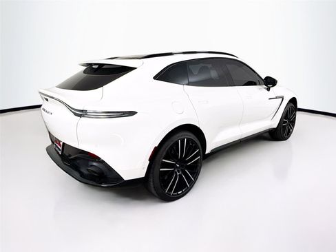 Used 2022 Aston Martin DBX AWD/4WD image 13