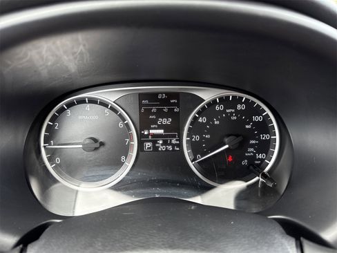 Used 2024 Nissan Kicks S image 18