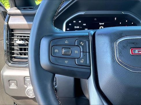 Used 2024 GMC Sierra 2500 AT4 w/ AT4 Premium Plus Package AWD/4WD image 12