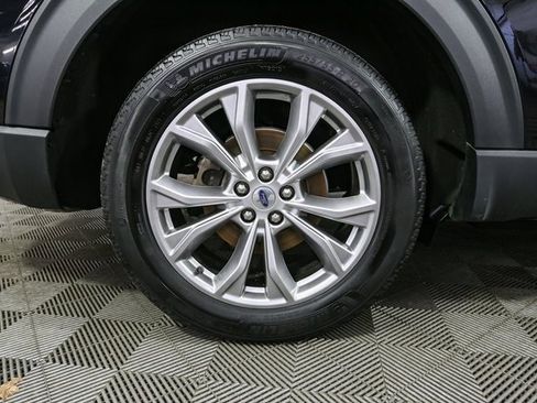 Used 2023 Ford Explorer XLT w/ Equipment Group 202A image 16