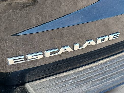 Used 2023 Cadillac Escalade ESV Premium Luxury RWD image 10