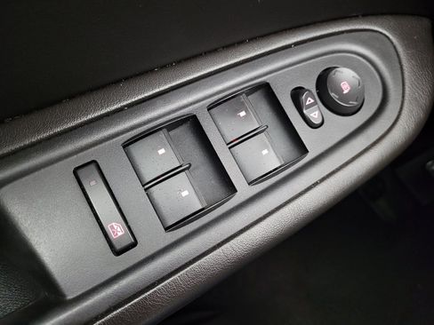 Used 2016 GMC Acadia SLE AWD/4WD image 27