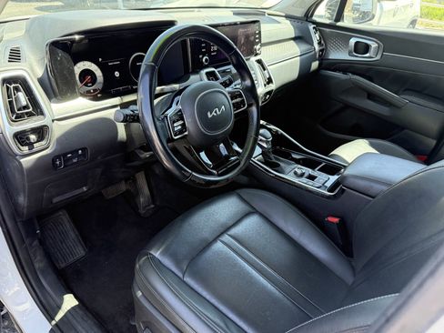 Used 2023 Kia Sorento SX AWD/4WD image 9