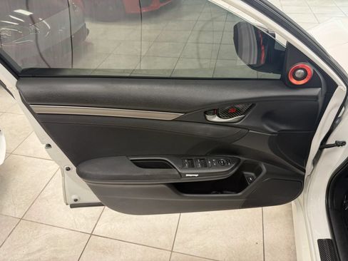 Used 2018 Honda Civic Si image 13