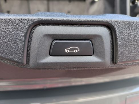 Used 2025 BMW X5 M60i w/ Climate Comfort Package image 42