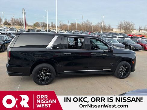 Used 2021 Cadillac Escalade ESV Premium Luxury Platinum image 6