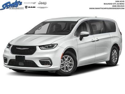 Used 2023 Chrysler Pacifica Limited
