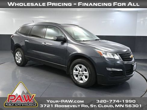 Used 2014 Chevrolet Traverse LS FWD image 1