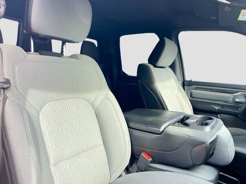 Used 2021 RAM 1500 Big Horn image 26