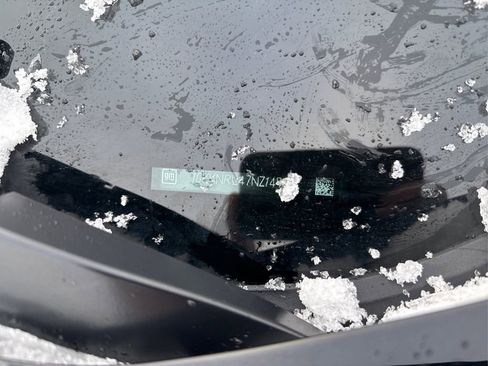 Used 2022 GMC Acadia SLE w/ Driver Convenience Package image 22