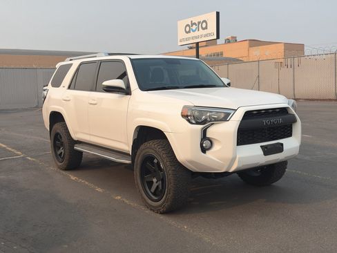 Used 2017 Toyota 4Runner SR5 AWD/4WD image 1