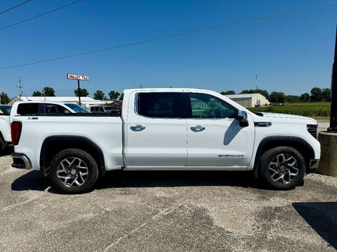 Used 2023 GMC Sierra 1500 SLT w/ SLT Premium Plus Package image 1