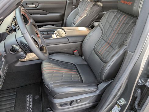 Used 2025 Nissan Armada PRO-4X w/ Pro-4X Premium Package image 16