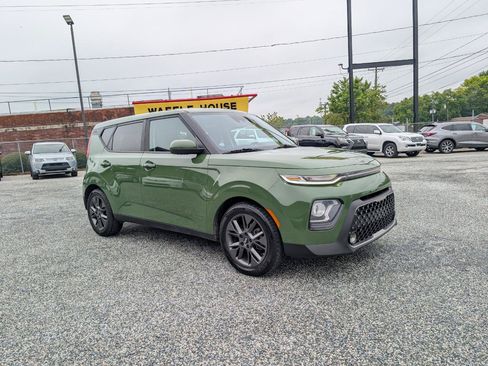 Used 2020 Kia Soul EX FWD image 3