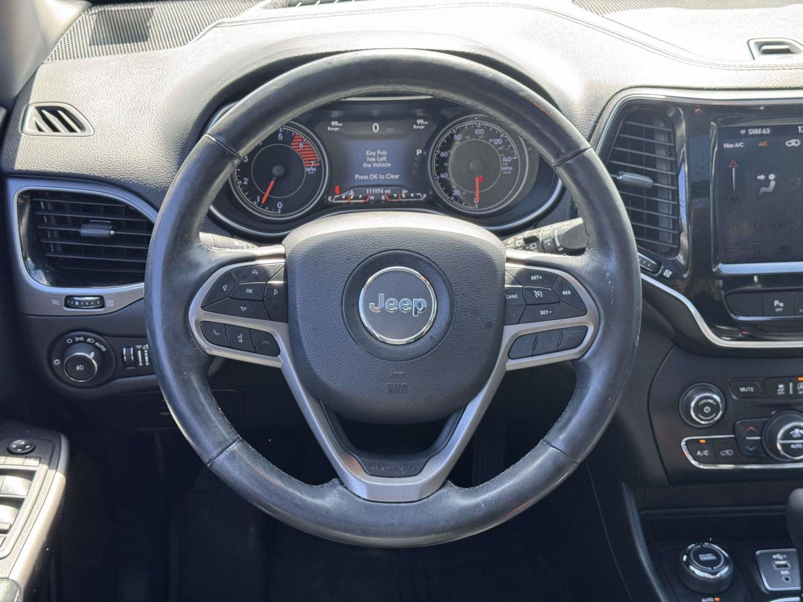 Used 2019 Jeep Cherokee Limited AWD/4WD image 10