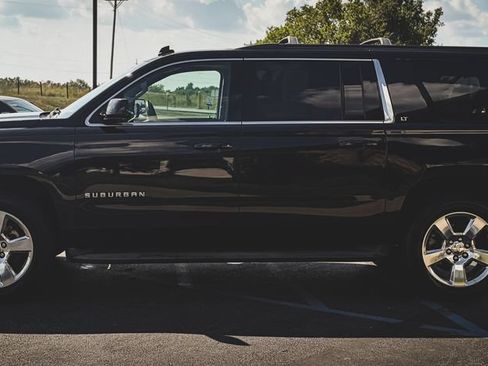 Used 2015 Chevrolet Suburban LT AWD/4WD image 21