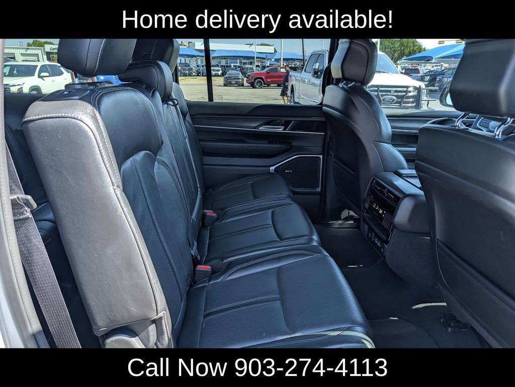 Used 2024 Jeep Wagoneer L Series II w/ Flexible Seating Group AWD/4WD image 31