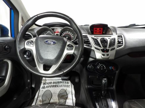 Used 2013 Ford Fiesta SE image 12