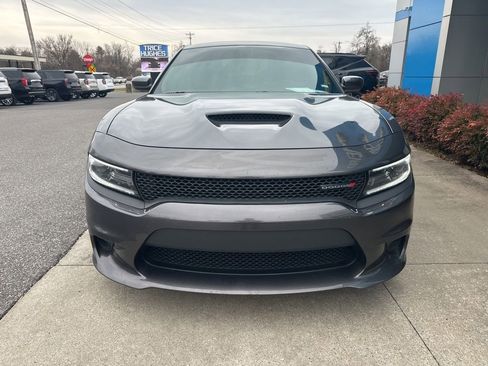 Used 2019 Dodge Charger GT image 4