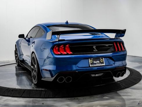 Used 2021 Ford Mustang Shelby GT500 w/ Carbon Fiber Track Pack image 9