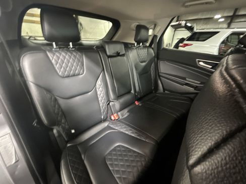 Used 2024 Ford Edge Titanium image 28