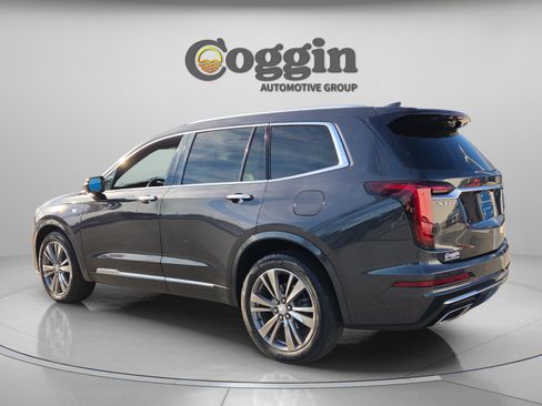 Used 2021 Cadillac XT6 Premium Luxury image 3