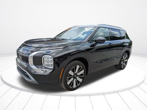 New 2025 Mitsubishi Outlander AWD image 8