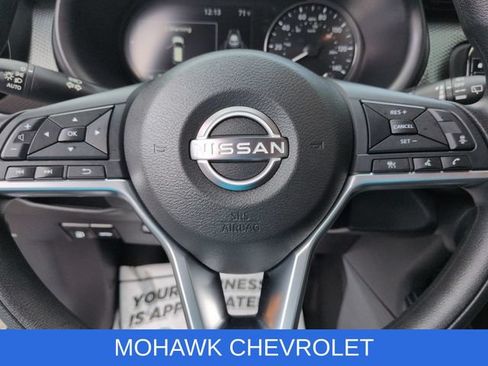 Used 2023 Nissan Kicks SV FWD image 11