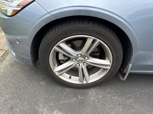 Used 2017 Volvo S90 T5 Momentum w/ Convenience Package FWD image 30