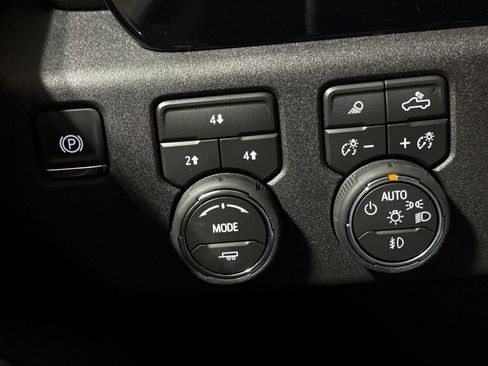 New 2026 Chevrolet Silverado 2500 LT w/ All Star Edition AWD/4WD image 19