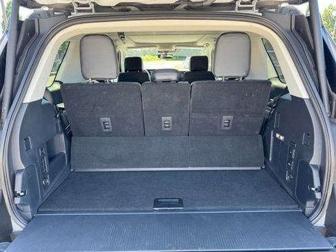 Used 2025 Ford Expedition Platinum AWD/4WD image 46