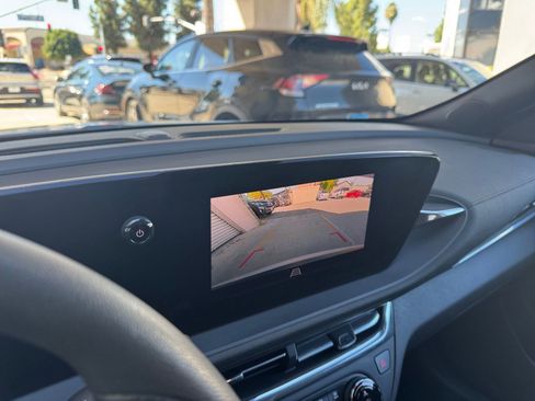 Used 2025 Buick Envista Preferred image 17